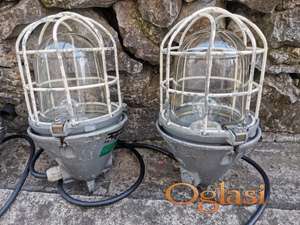 2 industrijske lampe stare