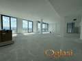 Sajam petosoban stan 208m2!