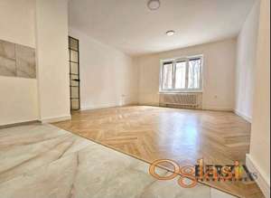 KOMPLETNO RENOVIRAN ČETVOROSOBAN STAN, TOP LOKACIJA! - STARI GRAD