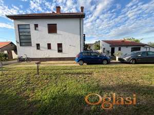 Kuća Rumenka 200m2 na placu 2431m2