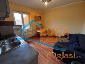 Izdaje se stan u kući u Donjoj Vrežini, preko puta naselja Beverli Hils, 45m2