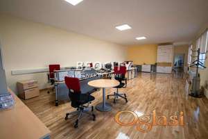 Zemun, Altina, Ugrinovački put, 5.0, 900m2