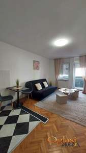  ODLIČNA, KOMFORNA GARSONJERA NA GRBAVICI