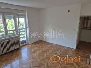 BAČ - CENTAR - 42.00 m2