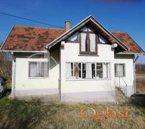 Izdaje se kuća u selu Vrćenovica, kod Aleksinca, 53m2!