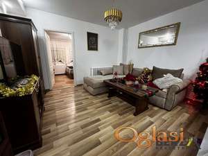 RENOVIRAN DVOSOBAN STAN NA NOVOM NASELJU 