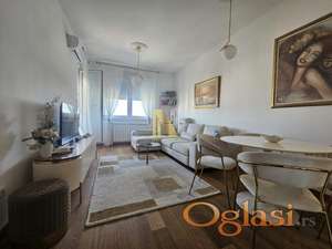 Bulevar Evrope, uknjižen jednoiposoban stan