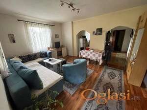 Spratna kuca - 95m2 - Klisa