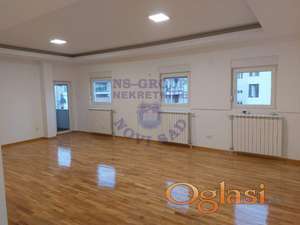 Fenomenalan stan u centru Indjije