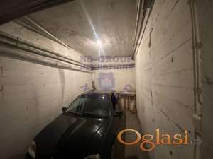 Odlicna garaza