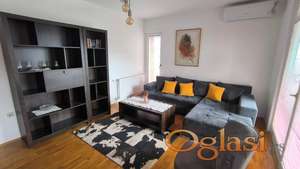 Ćetvorosoban stan u strogom centru