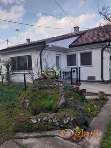 Izdajem kucu u mirnom delu Petrovaradina