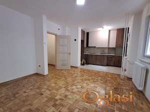 Renovirana garsonjera na Novom Naselju