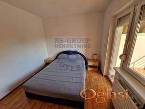 Trosoban stan u Veterniku