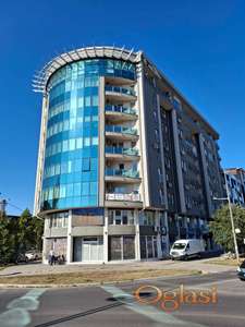 Izdajem nameštenu konfornu garsonjeru-Novi Sad 065/3119143