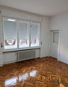  KOMFORAN TROSOBAN POSLOVNI PROSTOR - STARI GRAD