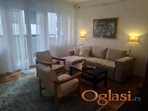 RENOVIRAN STAN,ODLIČNA LOKACIJA,MALI TROŠKOVI