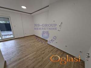 Odmah useljiva garsonjera na Bulevaru Patrijarha Pavla !