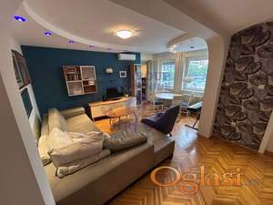 Dvoiposoban stan na Bulevaru Oslobodjenja 73m2