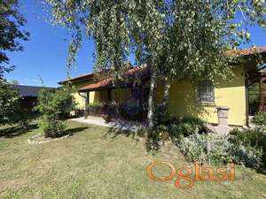 Fenomenalna kuća u Banstolu!