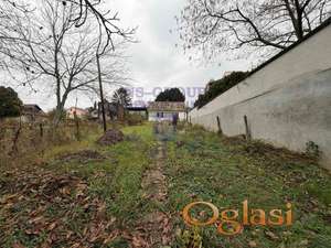 Plac 1038m2 Ribnjak.