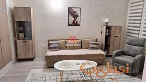 Renoviran dvosoban stan - 43m2 - Gagarinova ulica