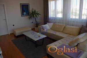 Trosoban stan na Novom Naselju 65m2
