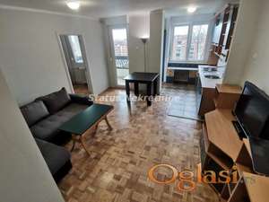 Novo Naselje-Uknjižen Renoviran Dvoiposoban stan 59 m2 sa Pogledom-065/385 8880