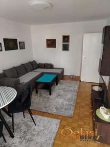  KOMPLETNO NAMEŠTEN JEDNOIPOSOBAN STAN SA PARKINGOM NA ROTKVARIJI 