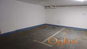 Garažno mesto - Šafarikova ( prostrano...na TOP lokaciji)