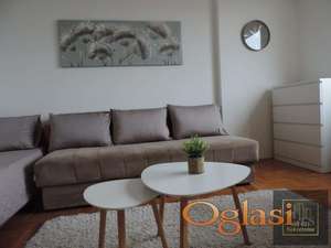 Garsonjera u Zonedovoj zgradi !