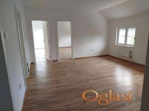 TELEP, NOV, 71m2 TROIPOSOBAN SA PARING MESTOM