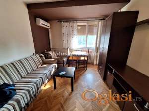 NAMEŠTENA GARSONJERA 25M2 KRALJA PETRA ULICA, KOD BULEVARA, SAJMA, 200EU