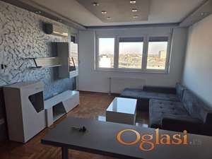 Izdajem Lux Stan Iznad caffe PAUSE