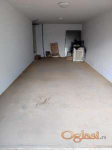 Garaža na savršenoj lokaciji