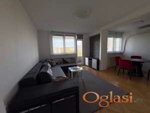 Izdajem stan na Bulevaru Nemanjica