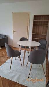 Moderan salonski trosoban stan preko puta Dunavskog parka + parking