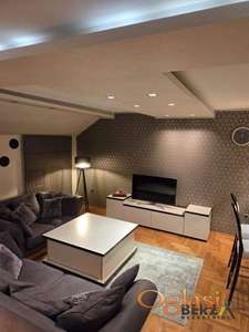  PROSTRAN ČETVOROSOBAN DUPLEX SA GARAŽOM U RUMENAČKOJ ULICI