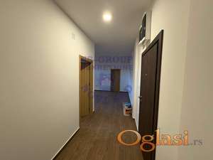Prostran dvosoban stan u Petrovaradinu