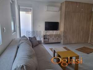 Na prodaju garsonjera 32,5 m2 na Panteleju