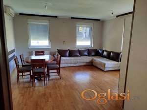 SOCIJALNO, 80m2 TROSOBAN, POLUNAMEŠTEN