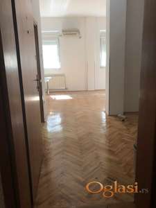 Dvosoban stan na odličnoj lokaciji ! Danila Kiša