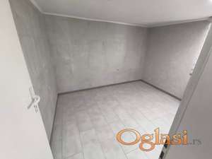 Odličan dvoiposoban stan na Petrovaradinu! 50m2