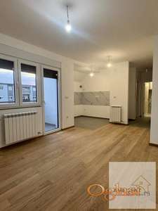 Jednoiposoban stan 41 m², Surčin