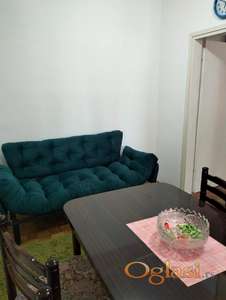 Izdaje se  prostran i svetao jednoiposoban stan – Novo Naselje, 45m² + terasa