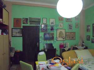 Salonski stan u blizini centra