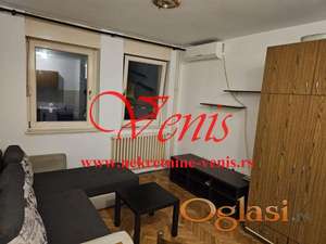 Bulevar oslobođenja – kod Dnevnika 23 m2 – 250 Evra ID#2728