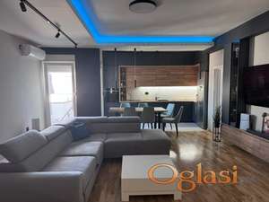 Prelep četvorosoban stan na Petrovaradinu !  Preradovićeva