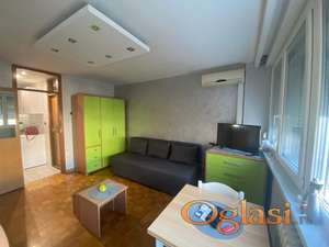 LIMAN 2 - NAMEŠTENA GARSONJERA - USELJIVO ODMAH!!!