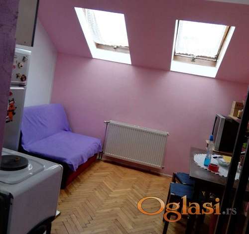 Jednoiposoban duplex na Socijalnom.